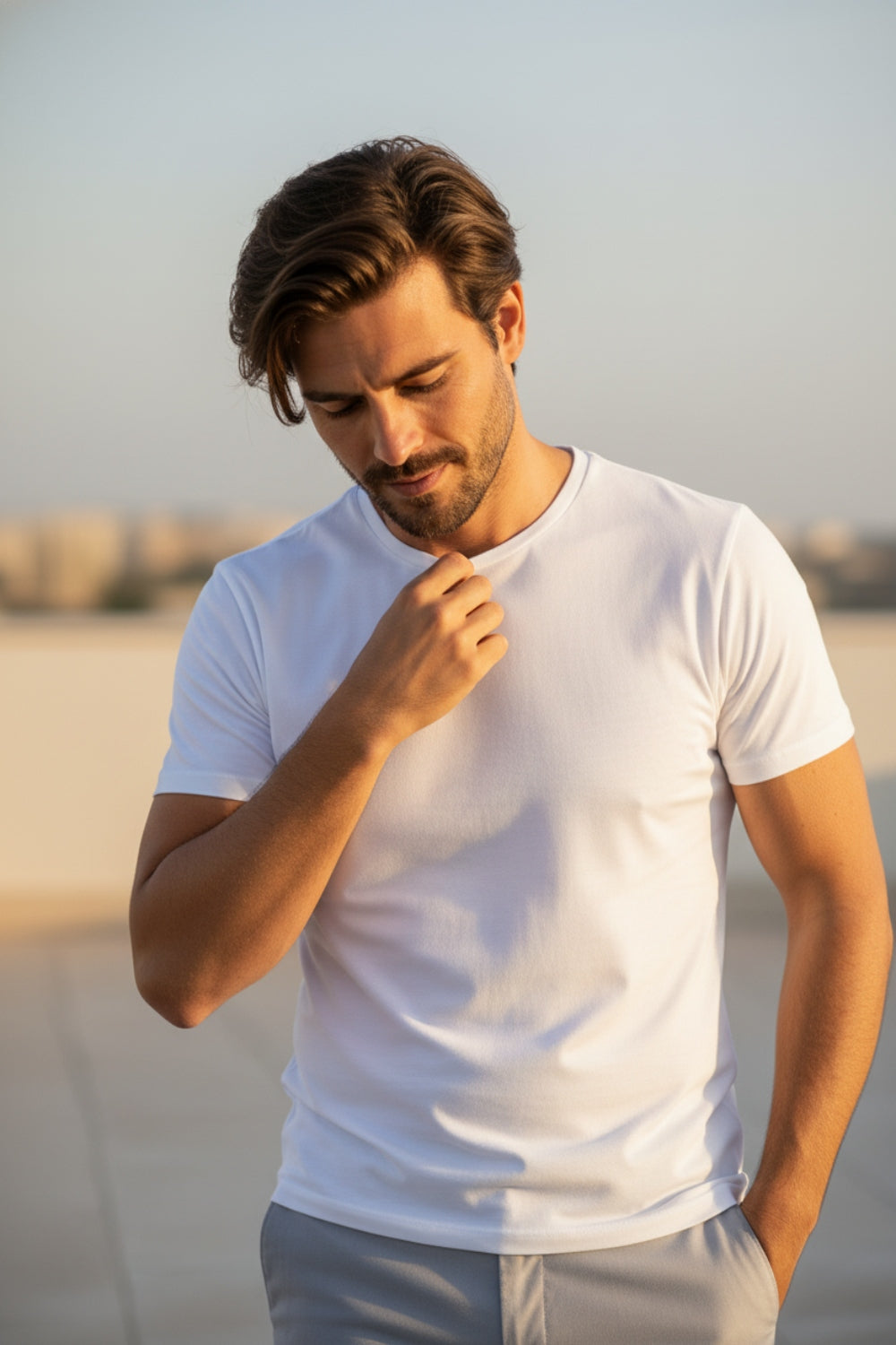 Le t-shirt blanc basique